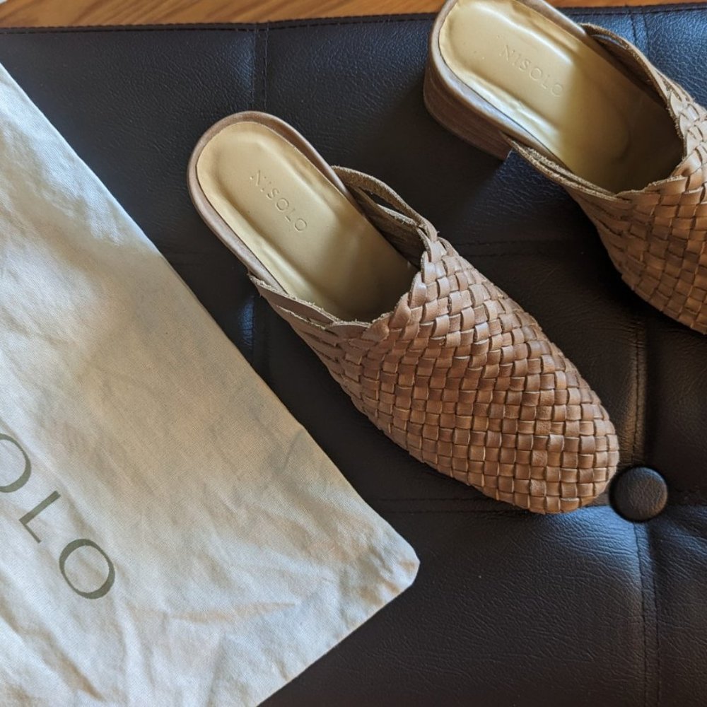 Nisolo All-Day Woven Heeled Mules - Barely Worn